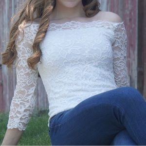 White lace off the shoulder top Forever 21 Divided size Small